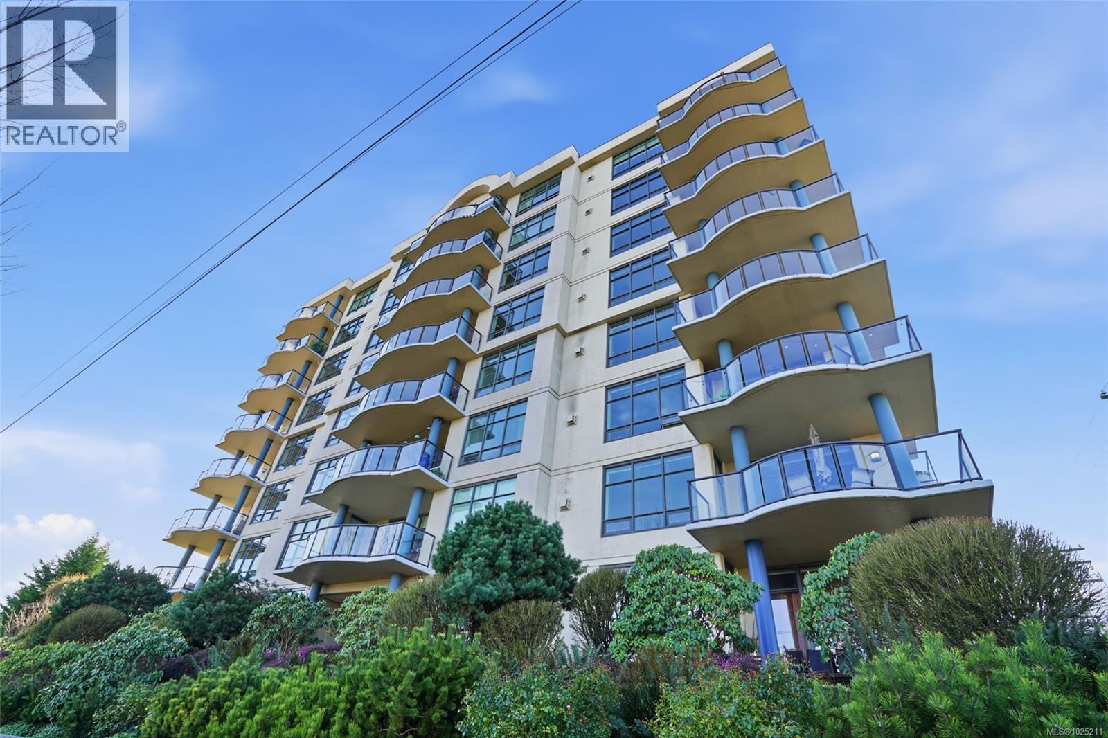 201 225 Rosehill St, Nanaimo