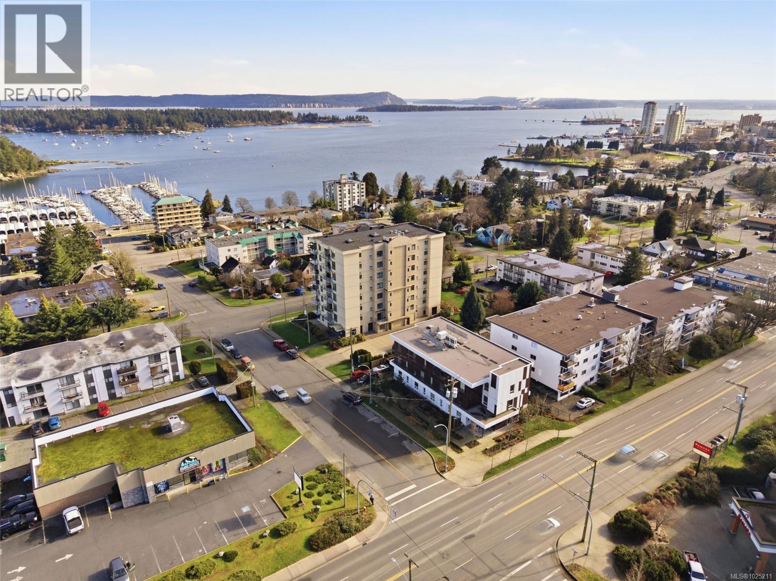 201 225 Rosehill St, Nanaimo