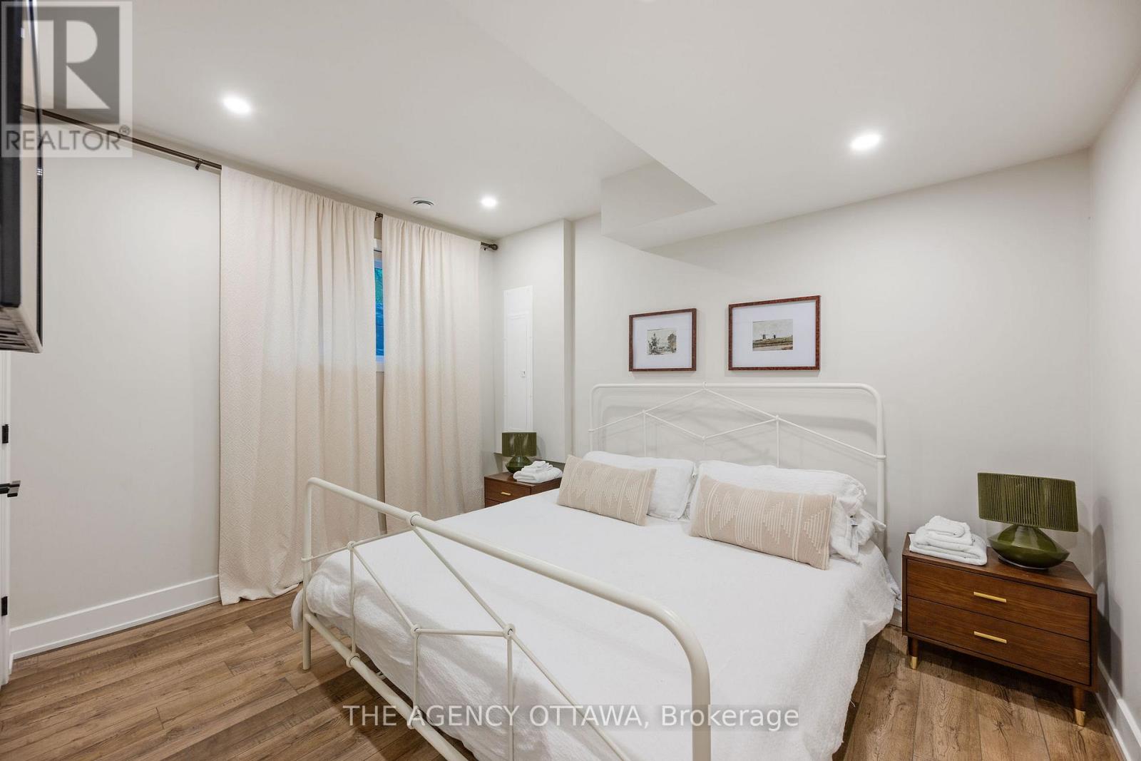 36 CRESTVIEW DRIVE - 30