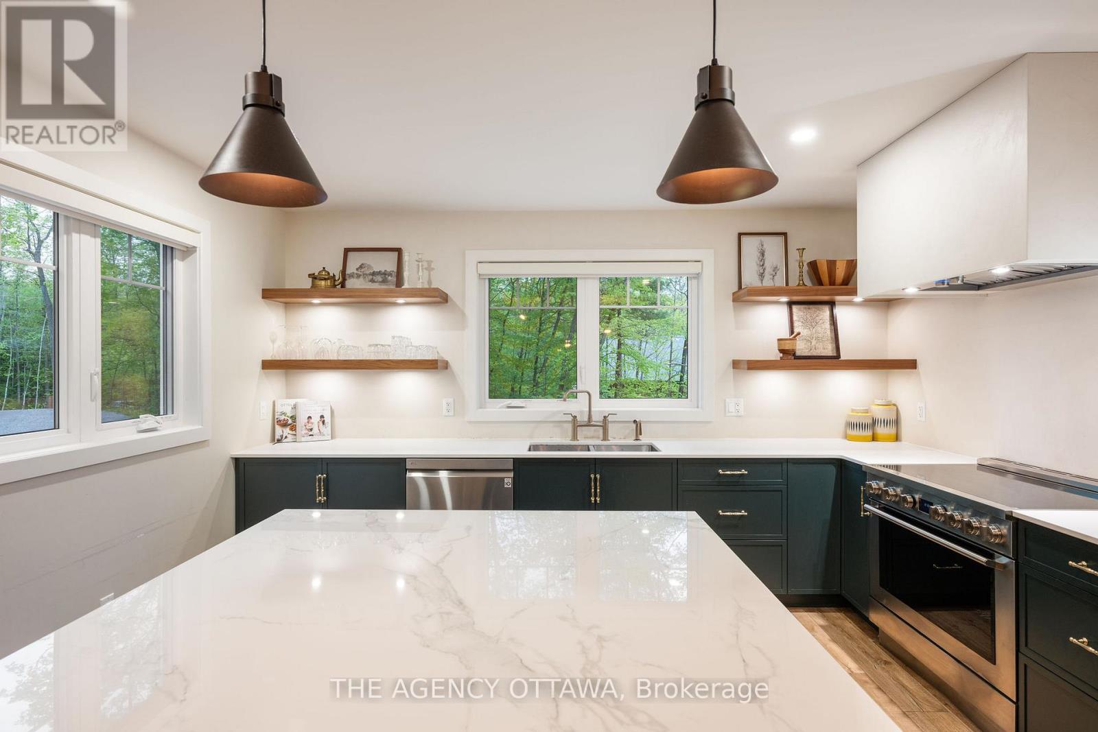 36 CRESTVIEW DRIVE - 9