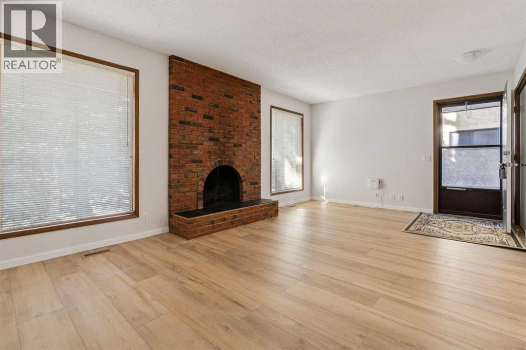 Single Family House for Sale in  Edgehill Drive NW Edgemont Calgary 