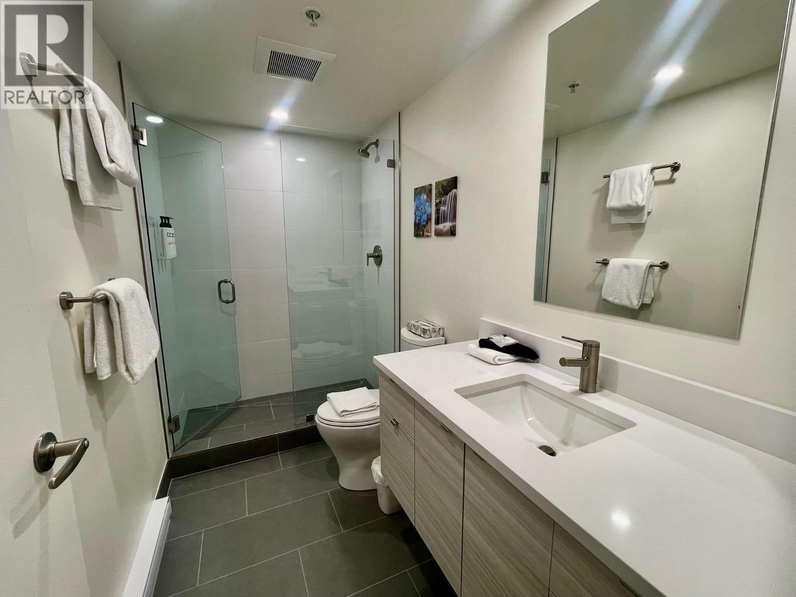 Week 2 220-4910 SPEARHEAD PLACE, Whistler