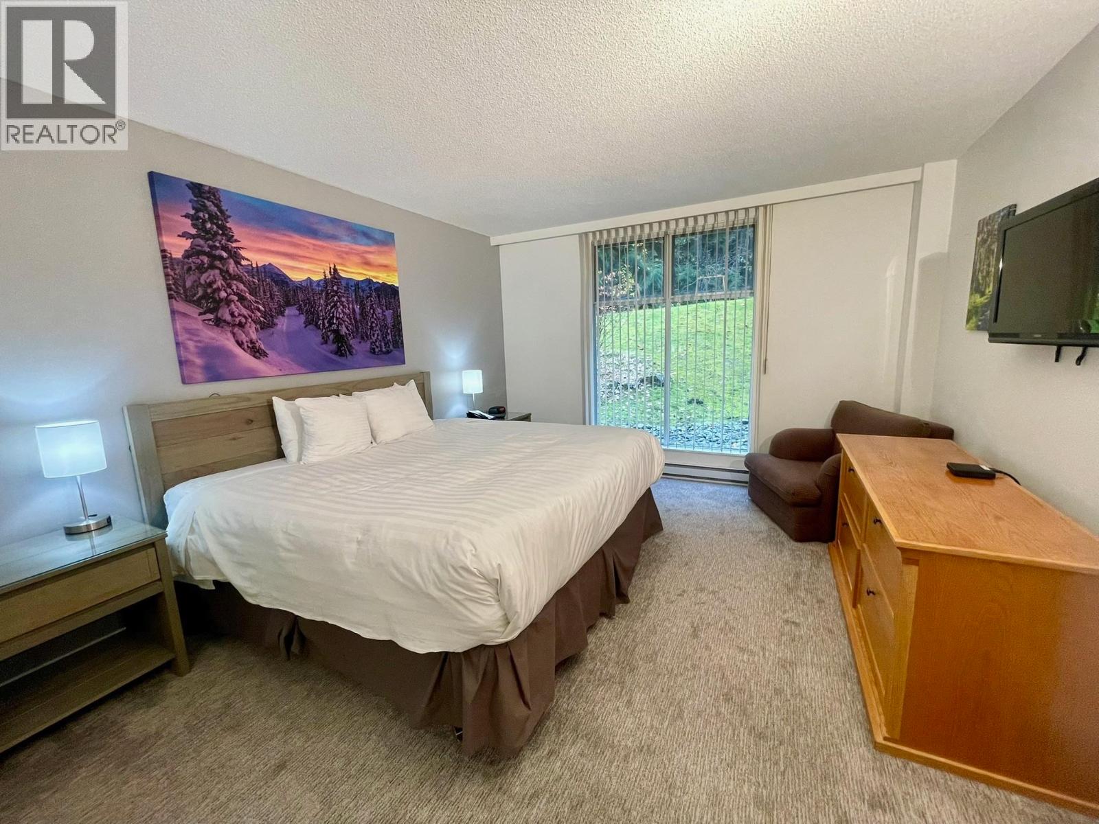 Week 2 220-4910 SPEARHEAD PLACE, Whistler