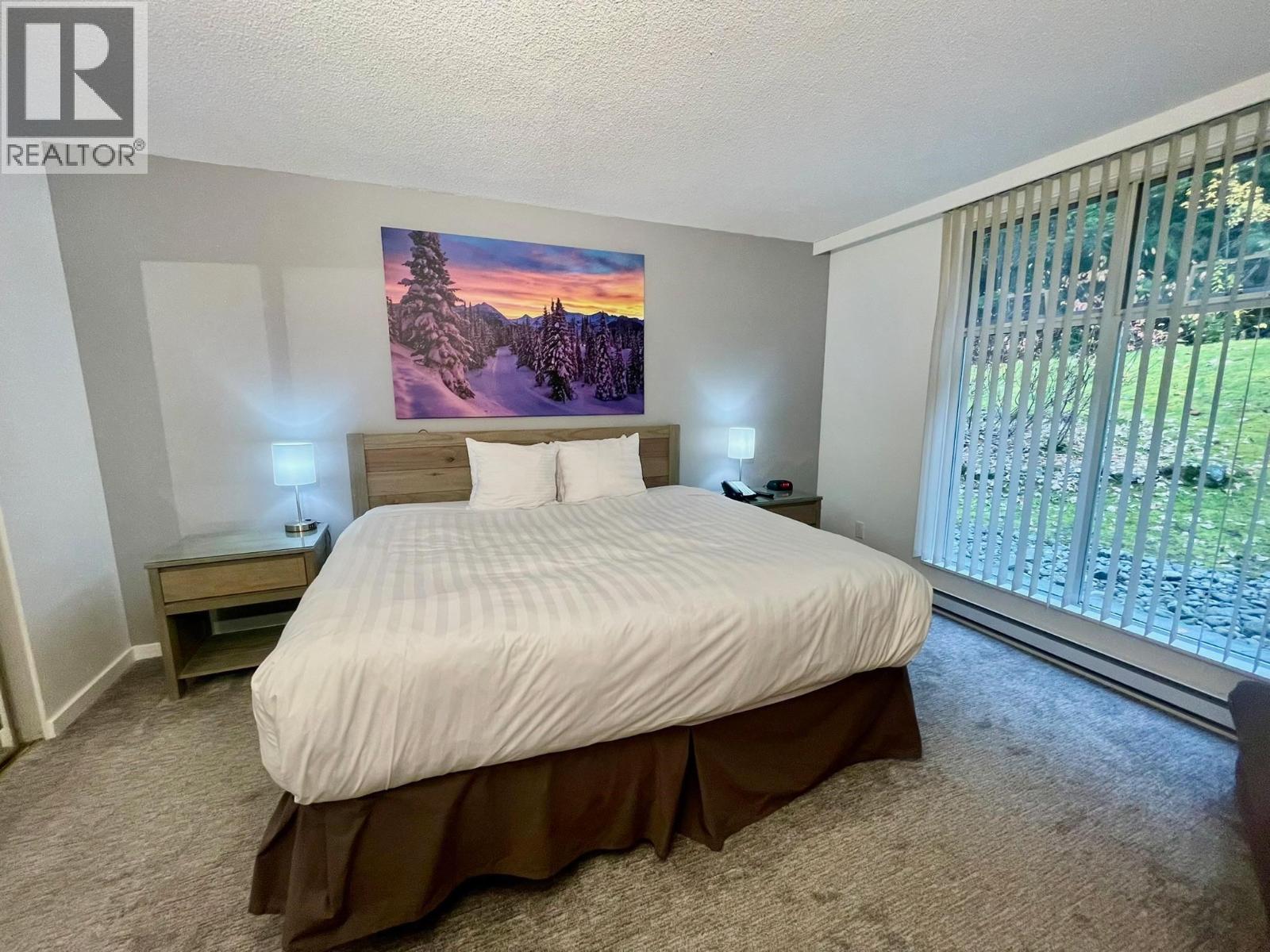 Week 2 220-4910 SPEARHEAD PLACE, Whistler