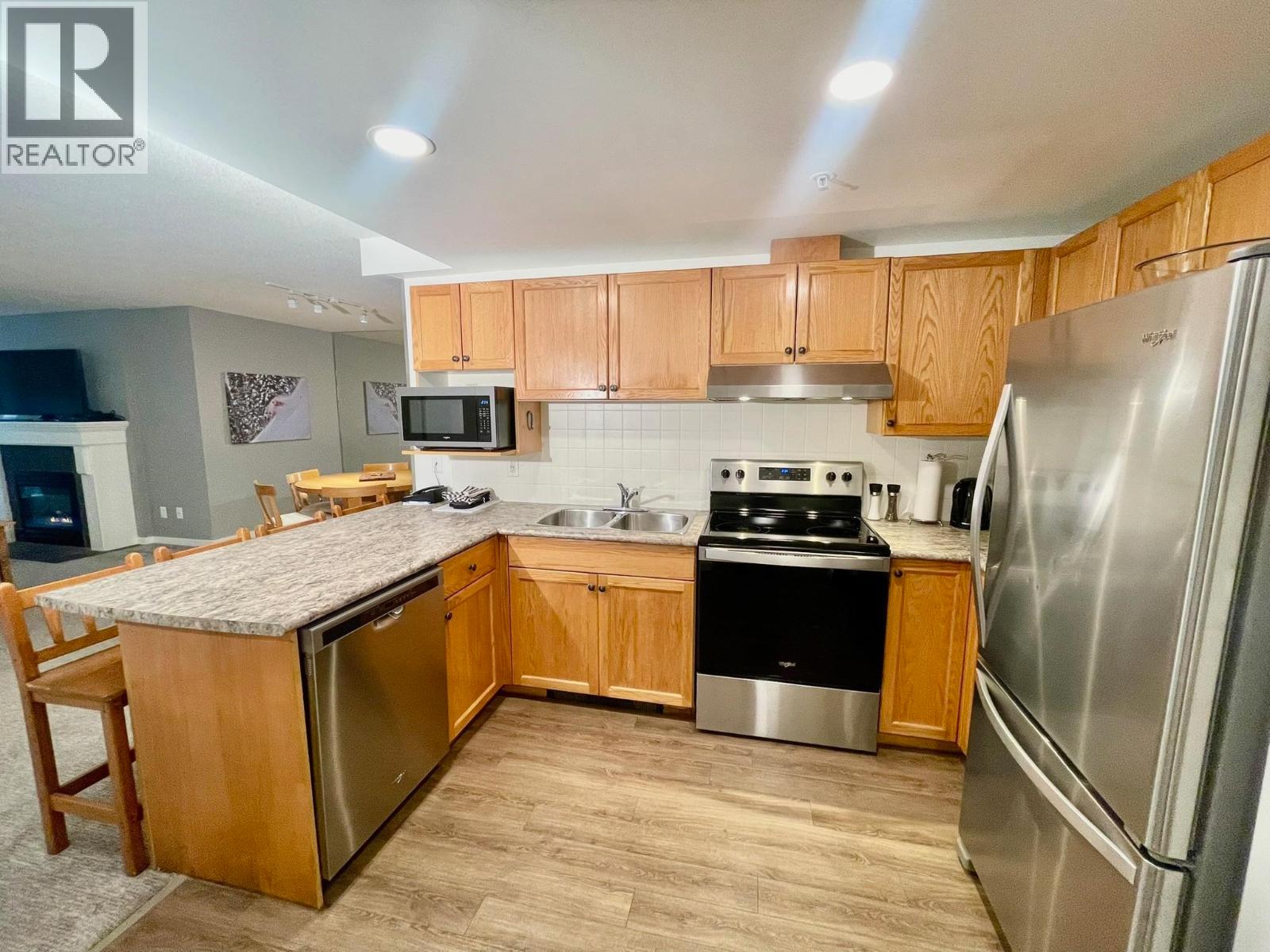 Week 2 220-4910 SPEARHEAD PLACE, Whistler