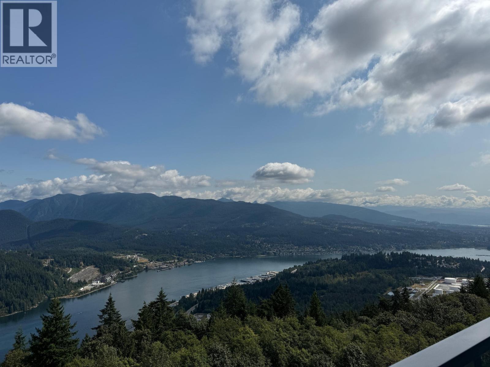 1702 9060 UNIVERSITY CRESCENT, Burnaby