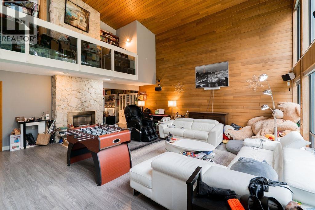 2525 NORCREST COURT, Burnaby