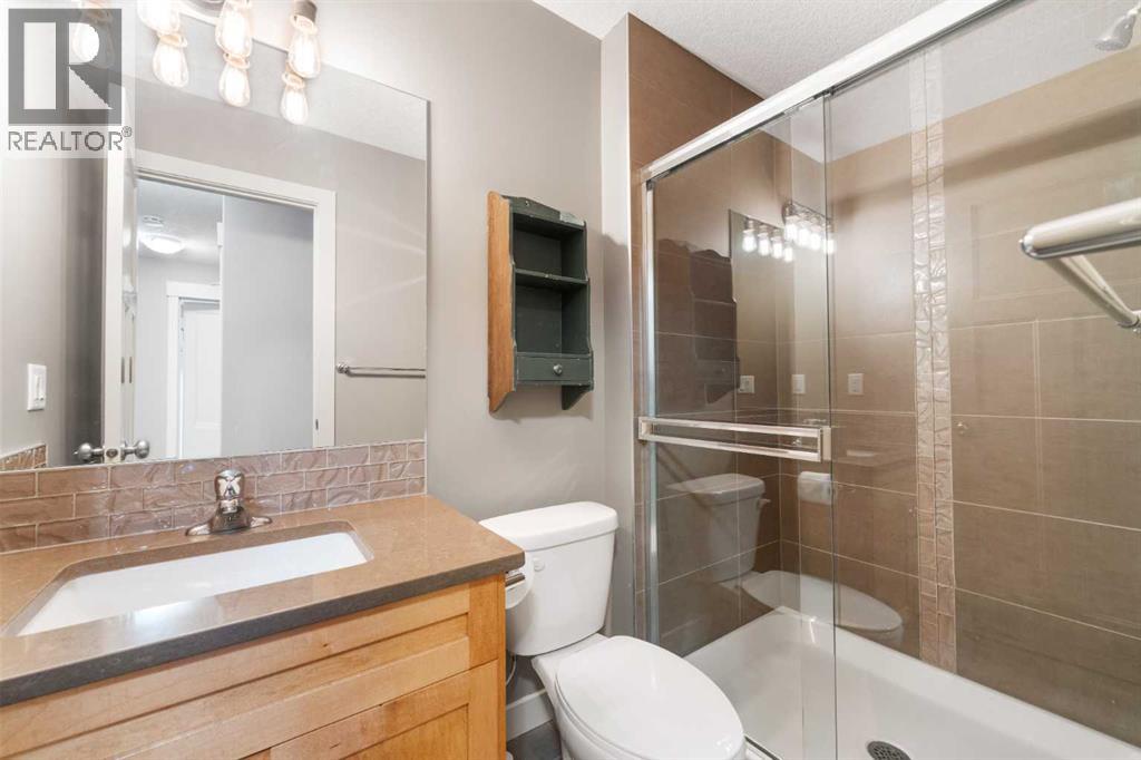 Single Family House for Sale in    Avenue NW Montgomery Calgary 