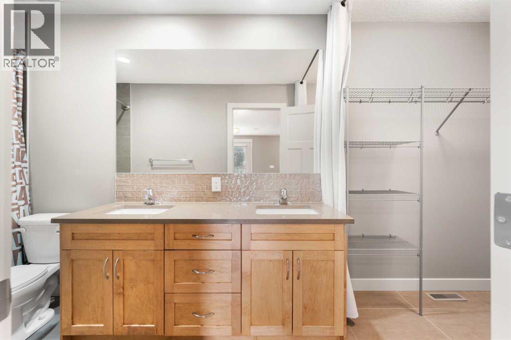 Single Family House for Sale in    Avenue NW Montgomery Calgary 