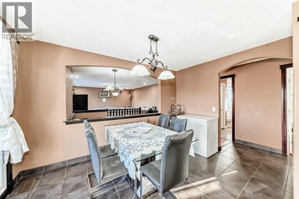 Single Family House Bi-level for Sale in  Temple Drive NE Temple Calgary 