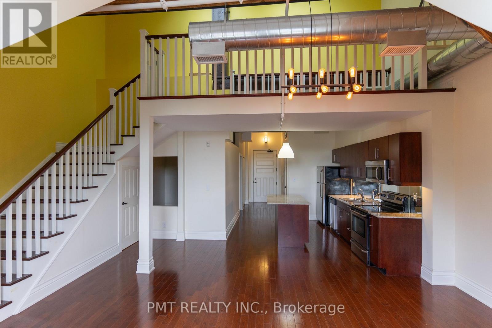 200 Stinson Unit PH17 photo 2