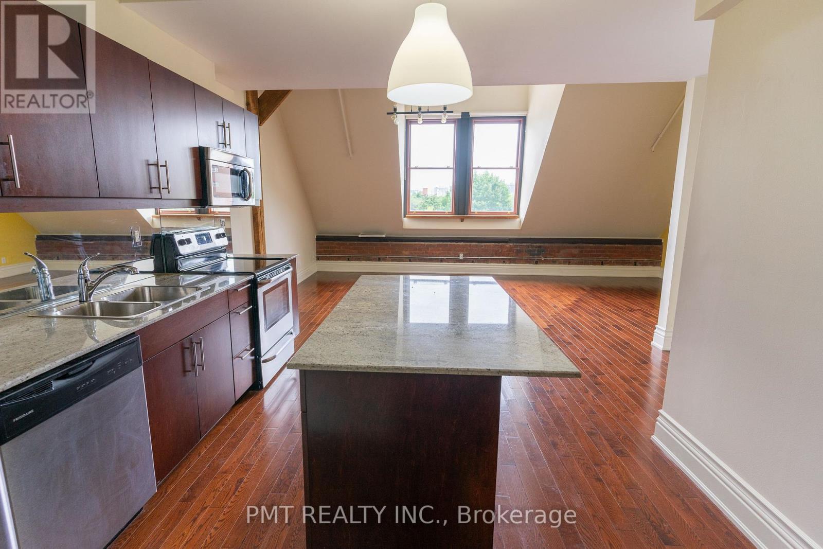 200 Stinson Unit PH17 photo 4