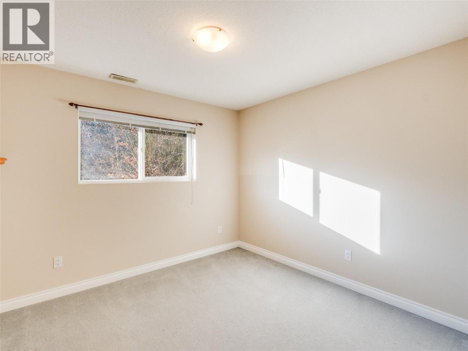 2628 6th Avenue, Castlegar