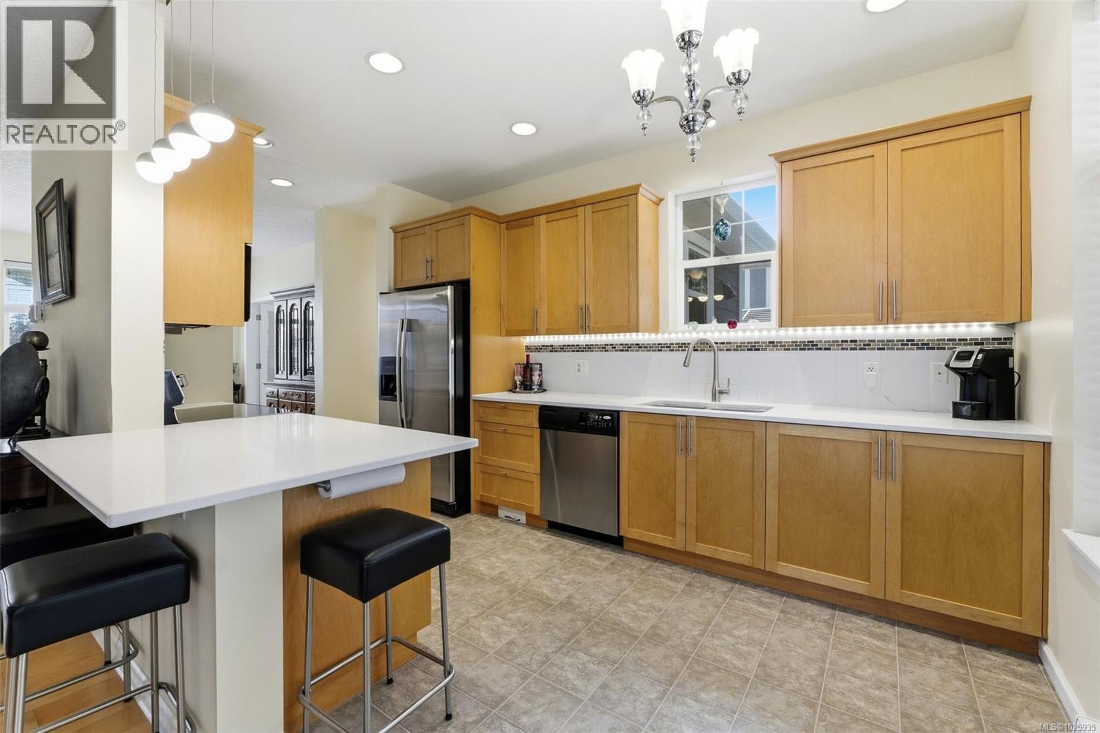  6466 Willowpark Way, Sooke