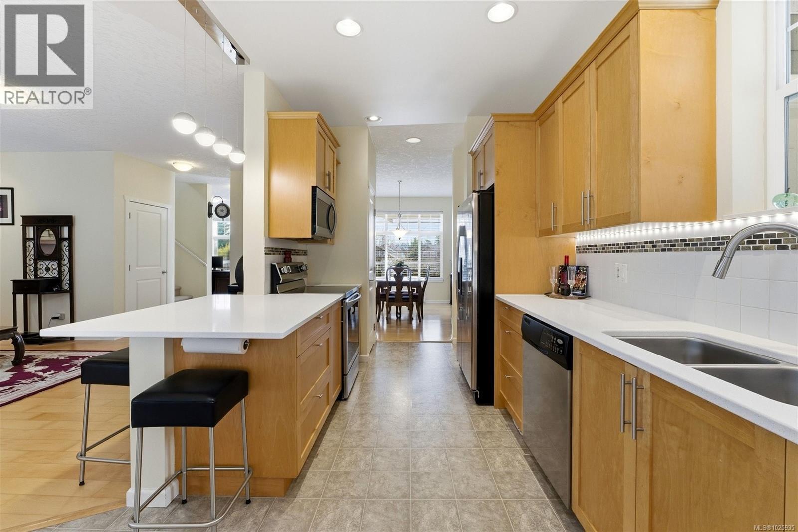  6466 Willowpark Way, Sooke