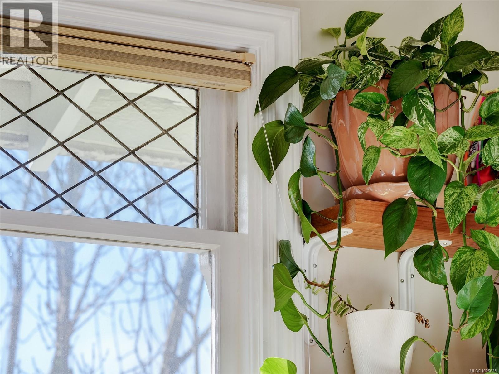 201 1120 Richardson Street, Victoria