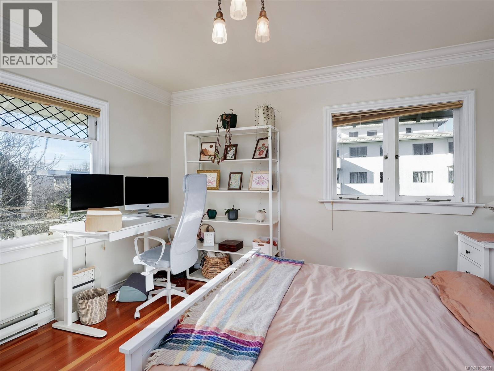 201 1120 Richardson Street, Victoria