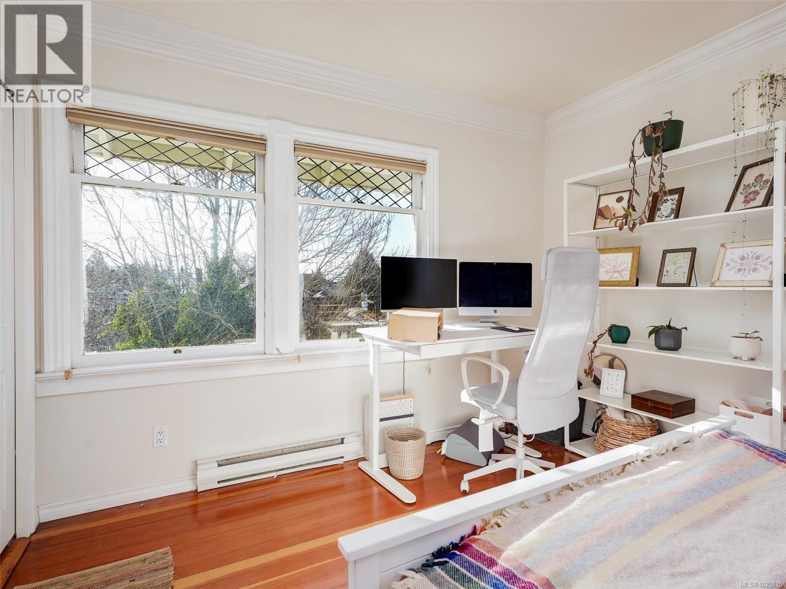 201 1120 Richardson Street, Victoria