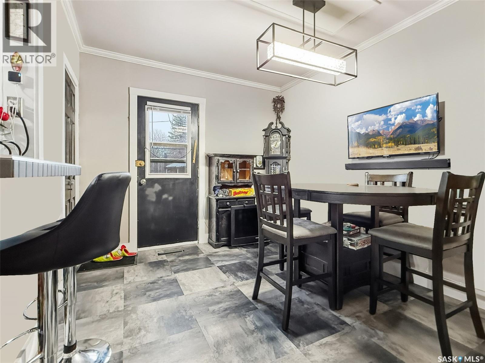 Single Family House Bungalow for Sale in  th AVENUE NW Swift Current 