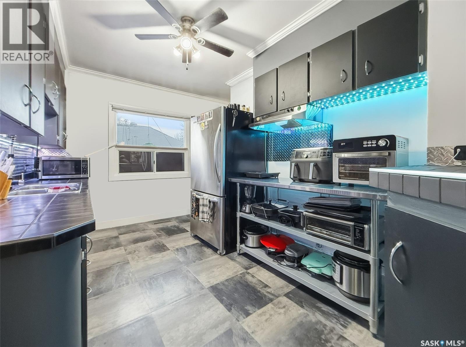 Single Family House Bungalow for Sale in  th AVENUE NW Swift Current 