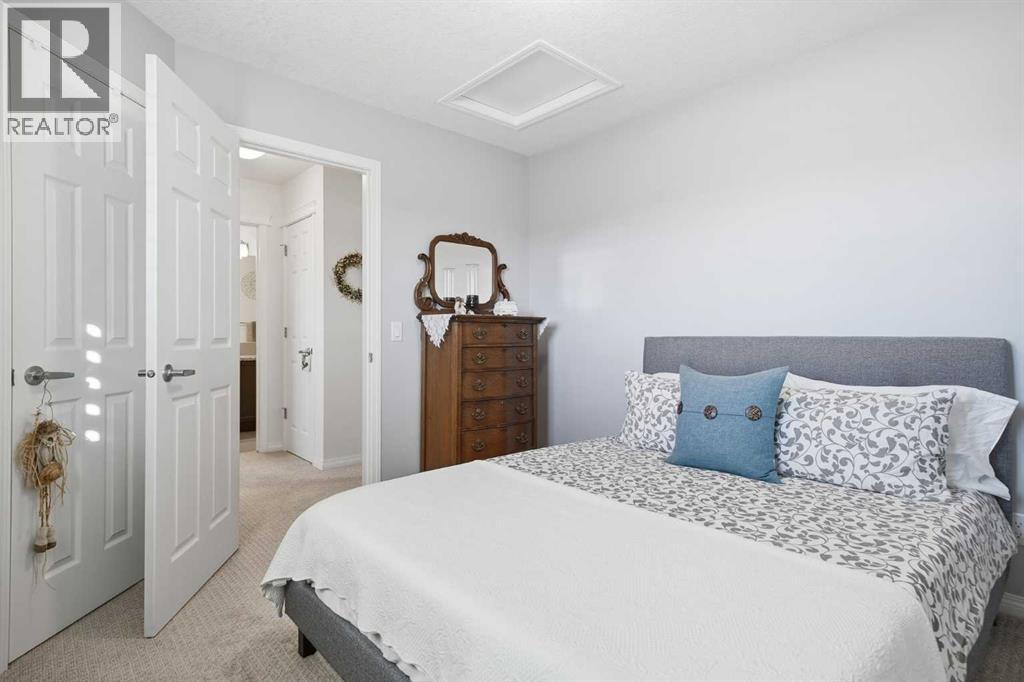 
          60 Walden Parade Southeast
            <br/>
            <span>Calgary</span>
            , 
            <span>AB</span>
             <span>T2X0Z6</span>
         - Photo 29