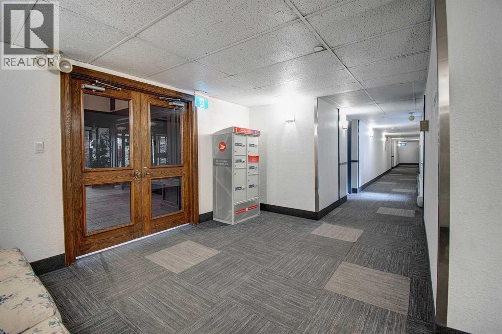 Single Family House for Sale in  B  Street NW Varsity Calgary 