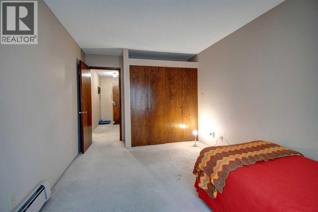 Single Family House for Sale in  B  Street NW Varsity Calgary 