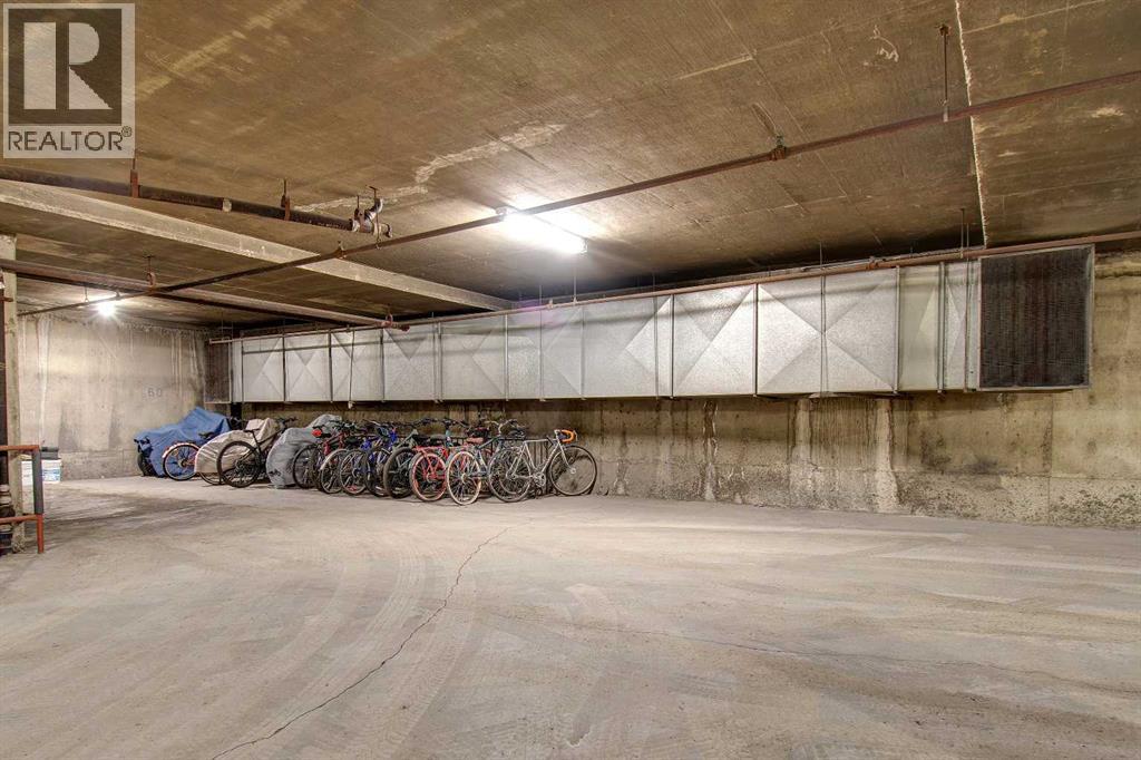 Single Family House for Sale in  B  Street NW Varsity Calgary 