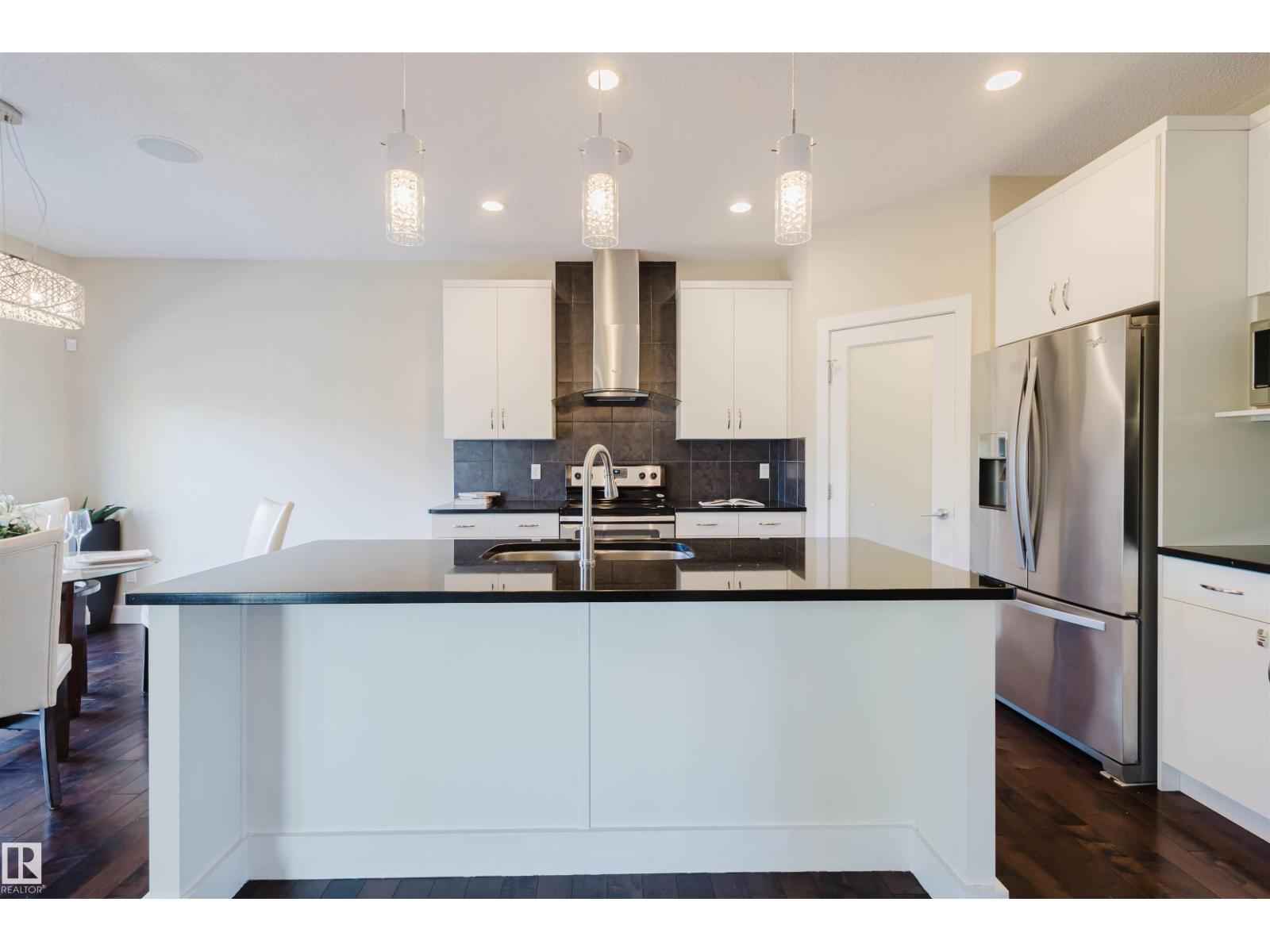 2122 WARE RD NW, Edmonton