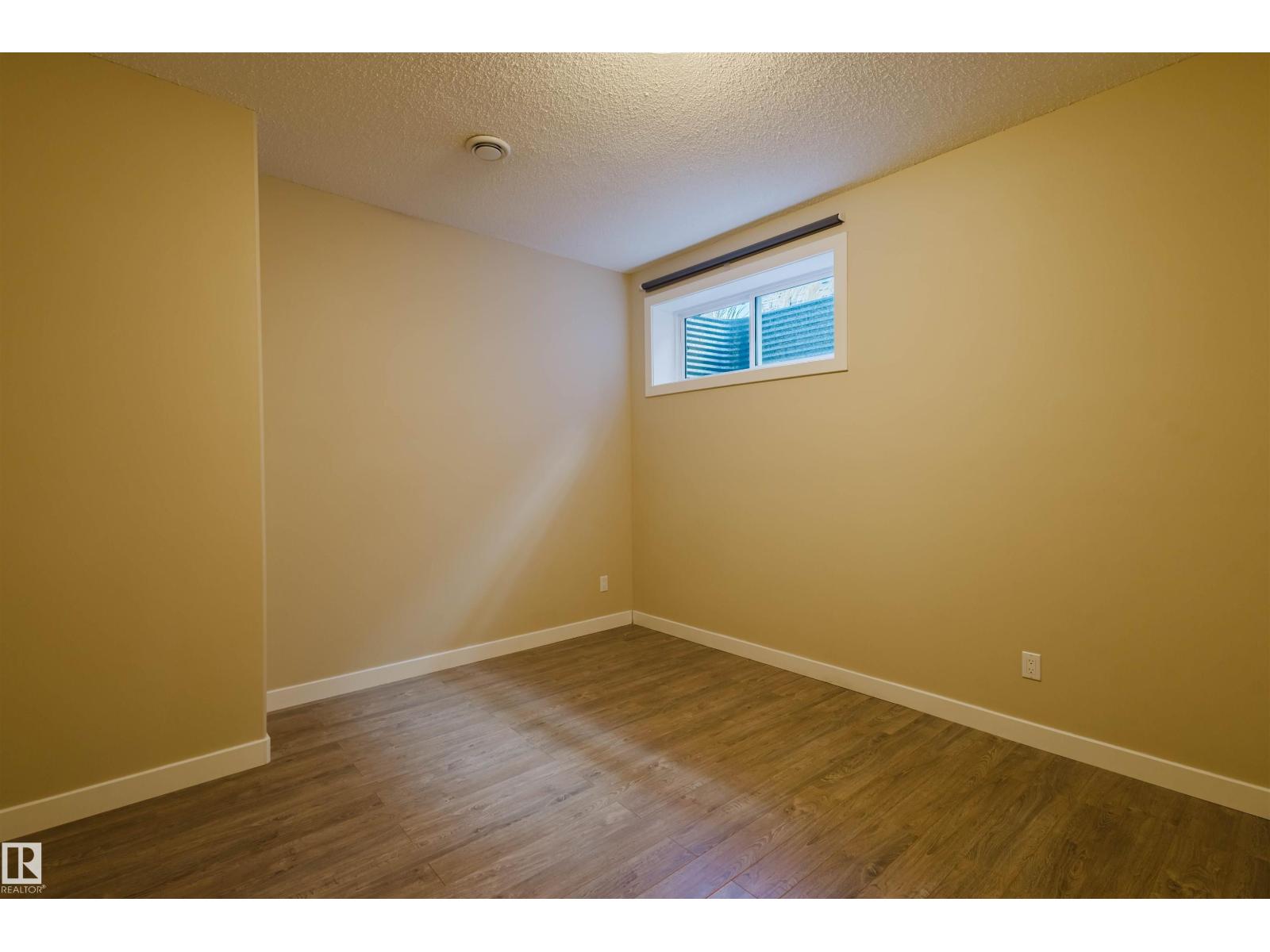 2122 WARE RD NW, Edmonton