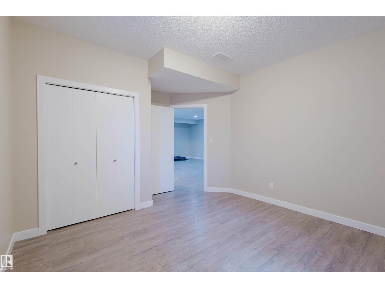 2122 WARE RD NW, Edmonton