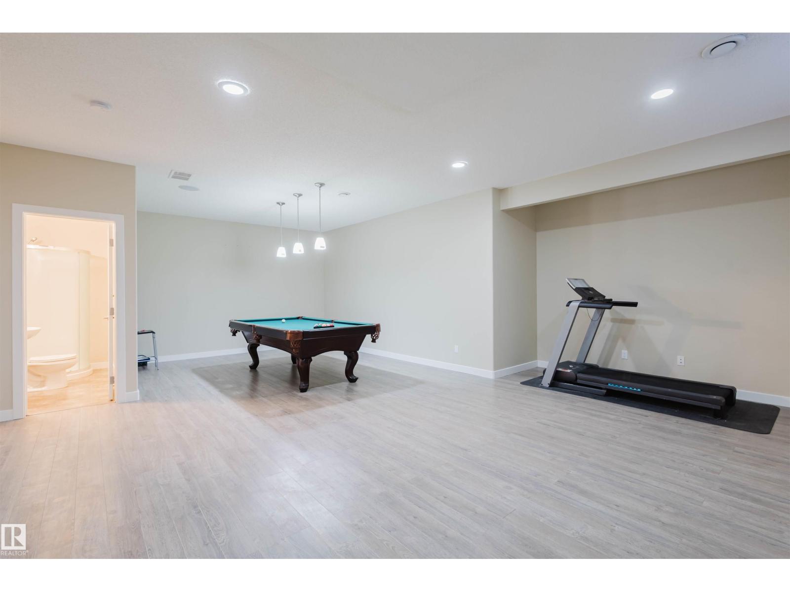 2122 WARE RD NW, Edmonton