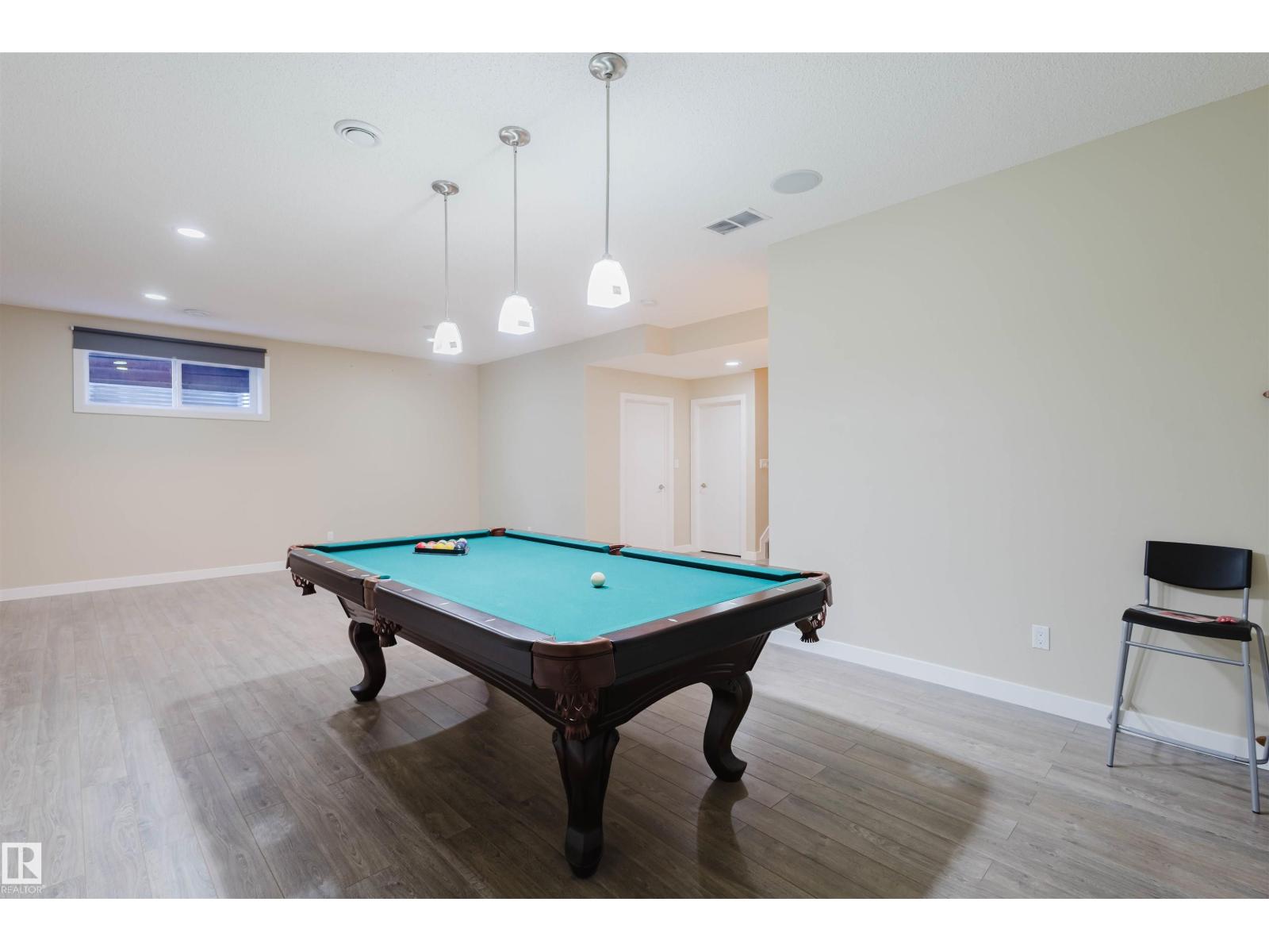 2122 WARE RD NW, Edmonton