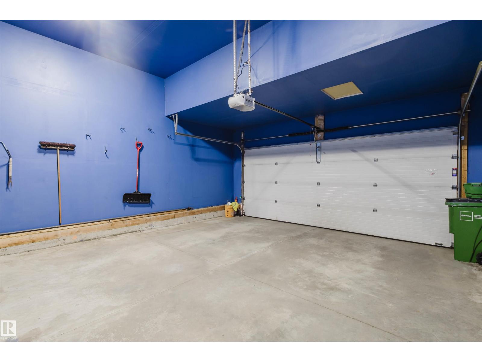 2122 WARE RD NW, Edmonton