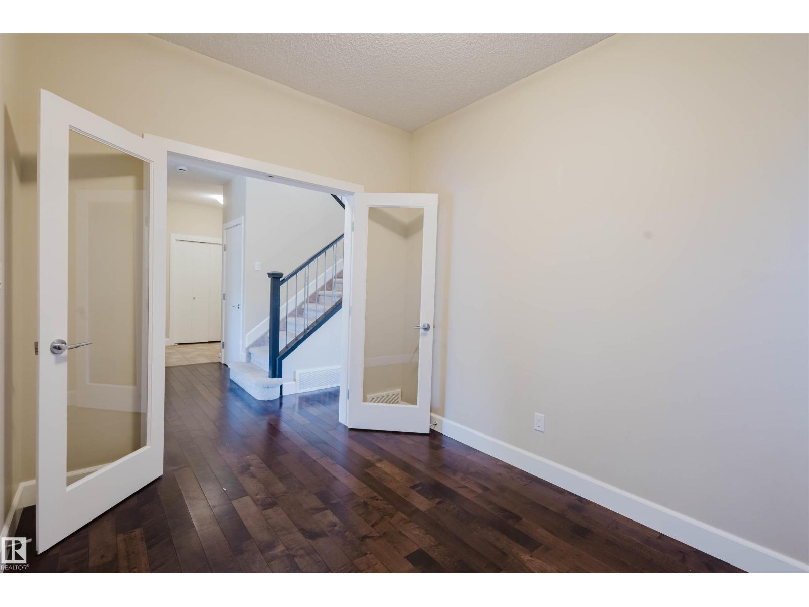 2122 WARE RD NW, Edmonton