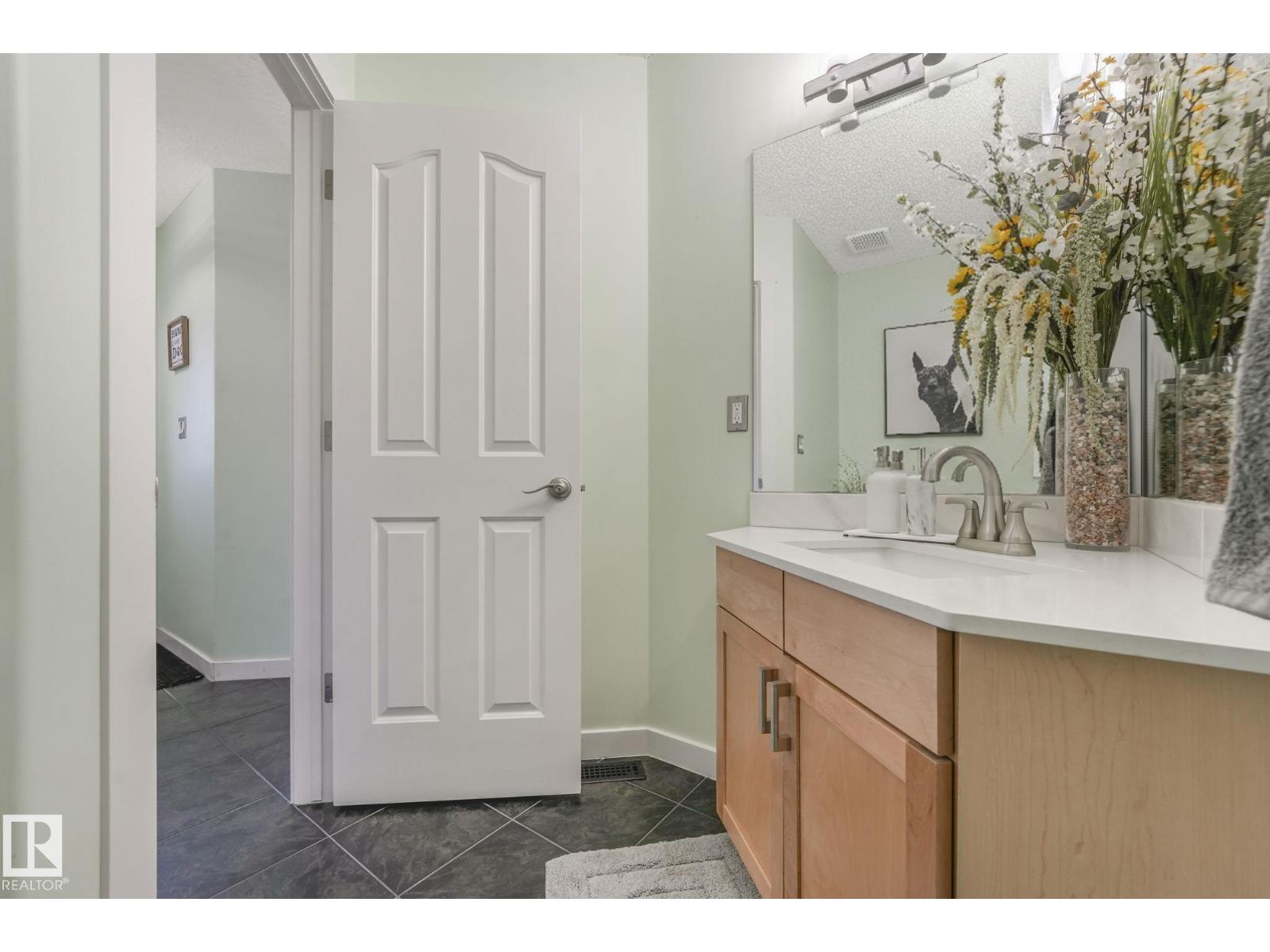 #24 2419 133 AV NW, Edmonton