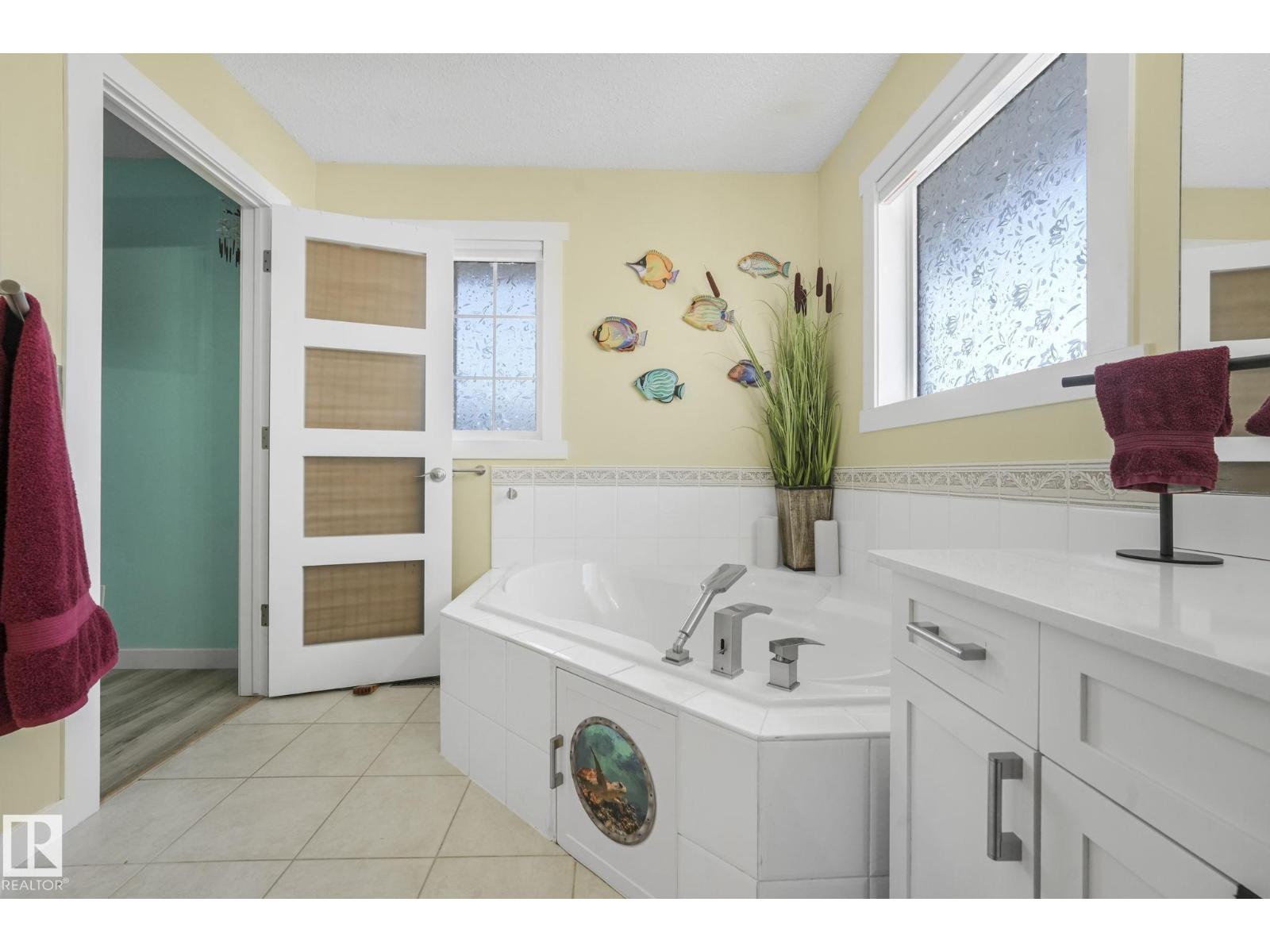 #24 2419 133 AV NW, Edmonton