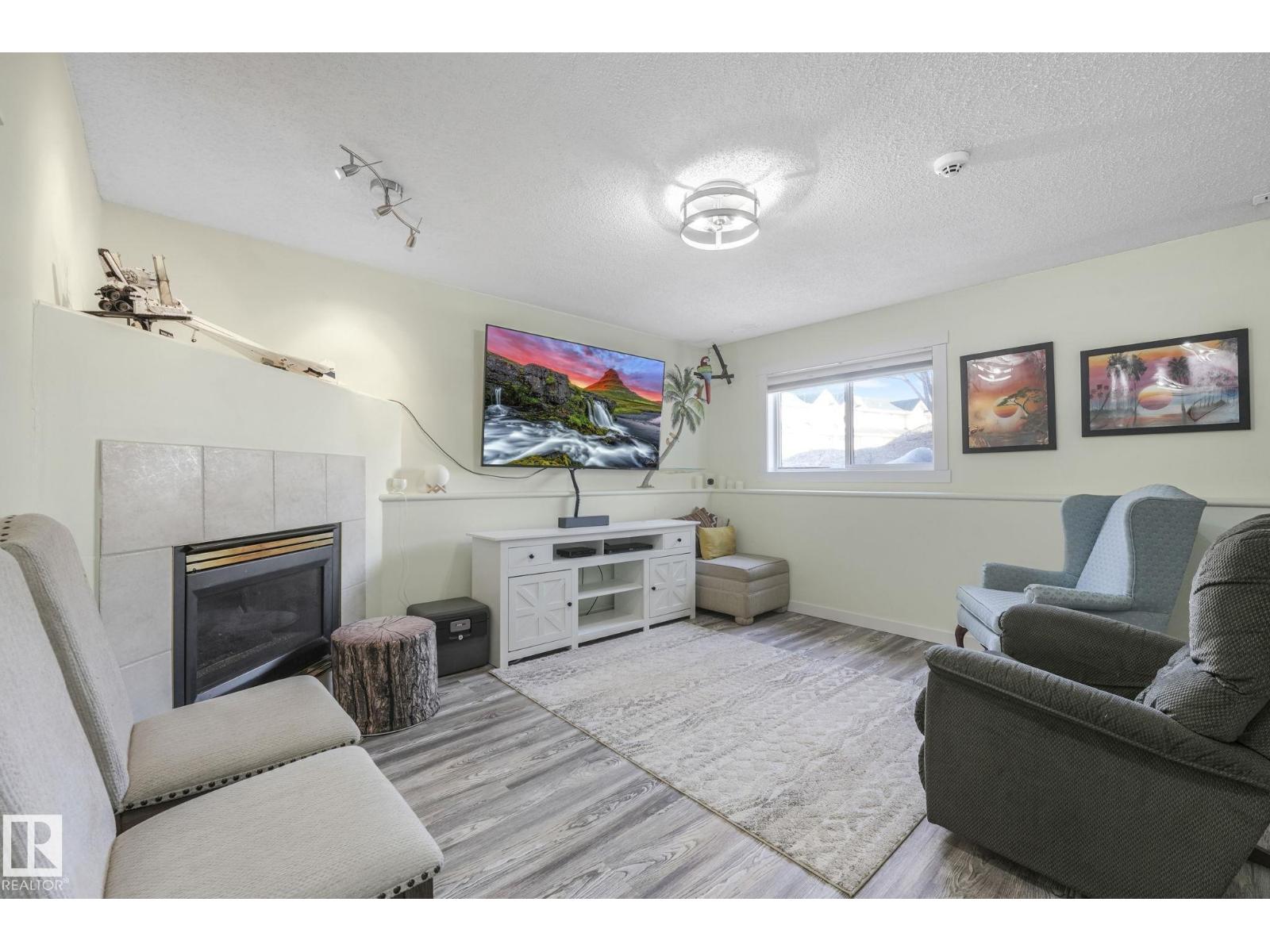 #24 2419 133 AV NW, Edmonton