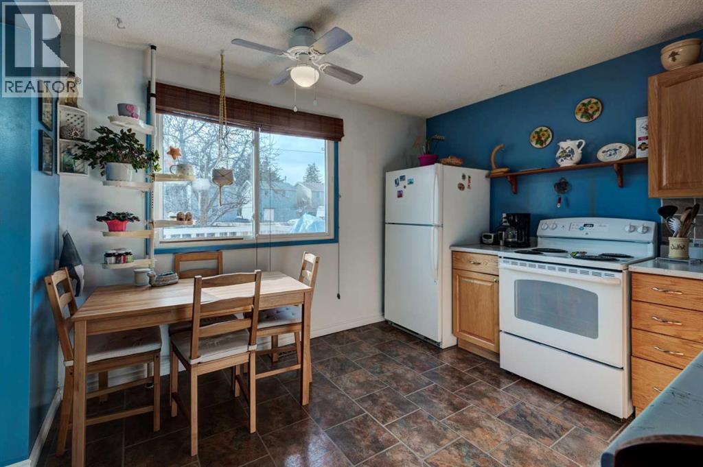 Single Family House for Sale in  Erin Woods Place SE Erin Woods Calgary 