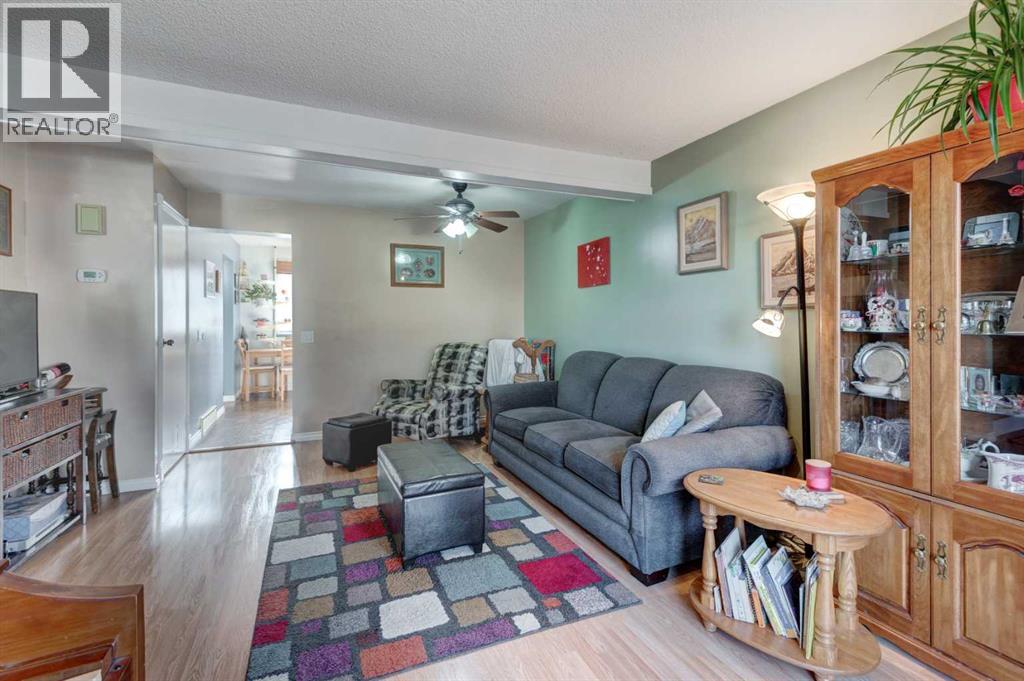 Single Family House for Sale in  Erin Woods Place SE Erin Woods Calgary 