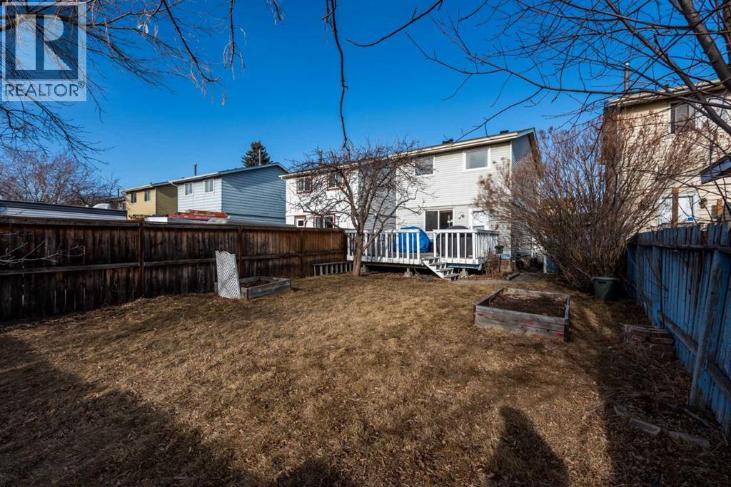 Single Family House for Sale in  Erin Woods Place SE Erin Woods Calgary 