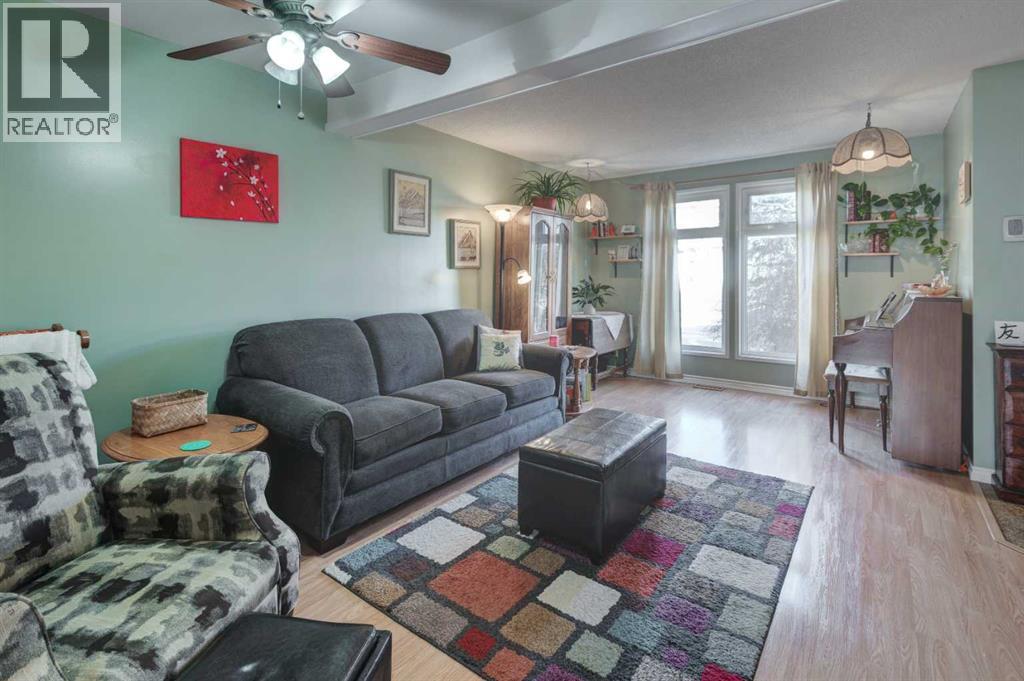 Single Family House for Sale in  Erin Woods Place SE Erin Woods Calgary 