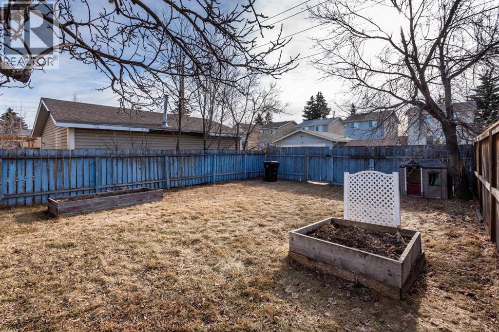 Single Family House for Sale in  Erin Woods Place SE Erin Woods Calgary 