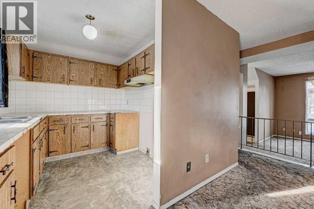 Single Family House for Sale in    Avenue SW Westgate Calgary 