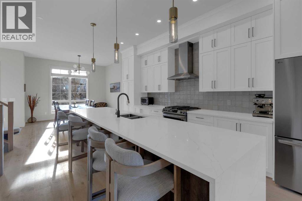 Single Family House for Sale in   Avenue NW Bowness Calgary 