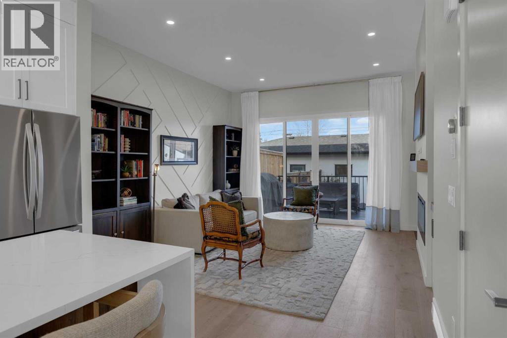 Single Family House for Sale in   Avenue NW Bowness Calgary 