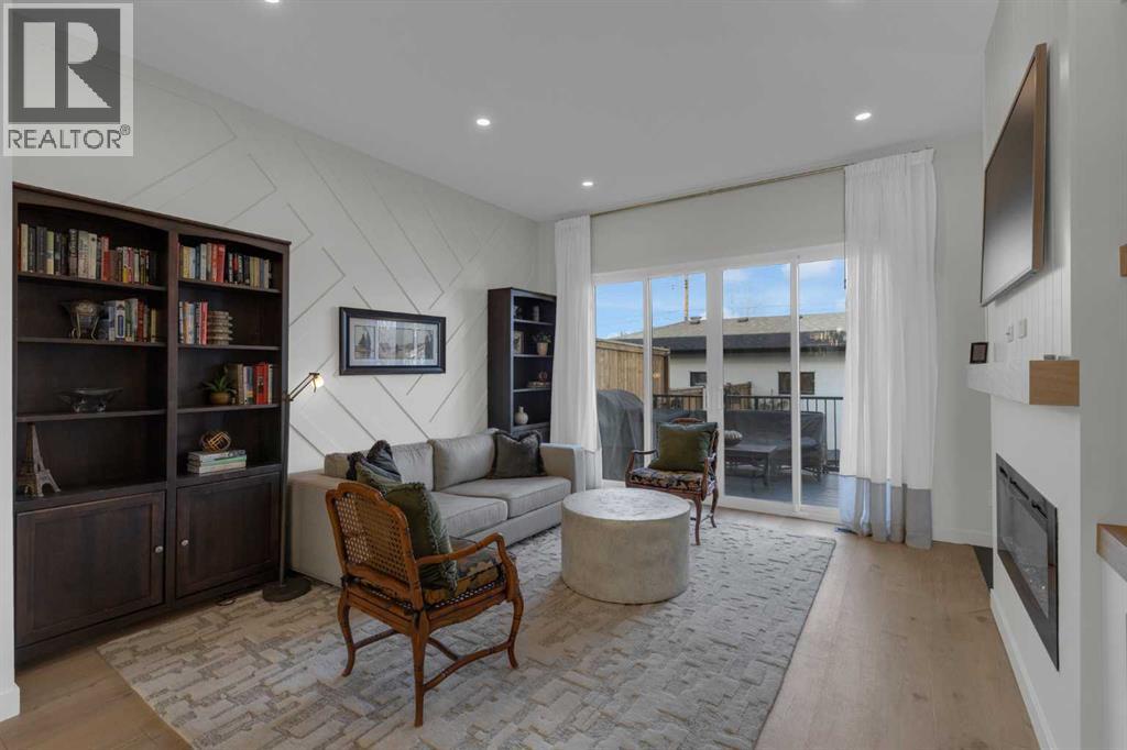 Single Family House for Sale in   Avenue NW Bowness Calgary 