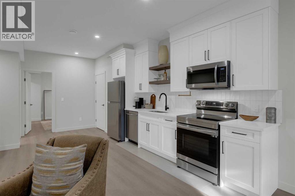 Single Family House for Sale in   Avenue NW Bowness Calgary 