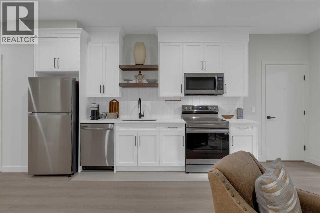 Single Family House for Sale in   Avenue NW Bowness Calgary 