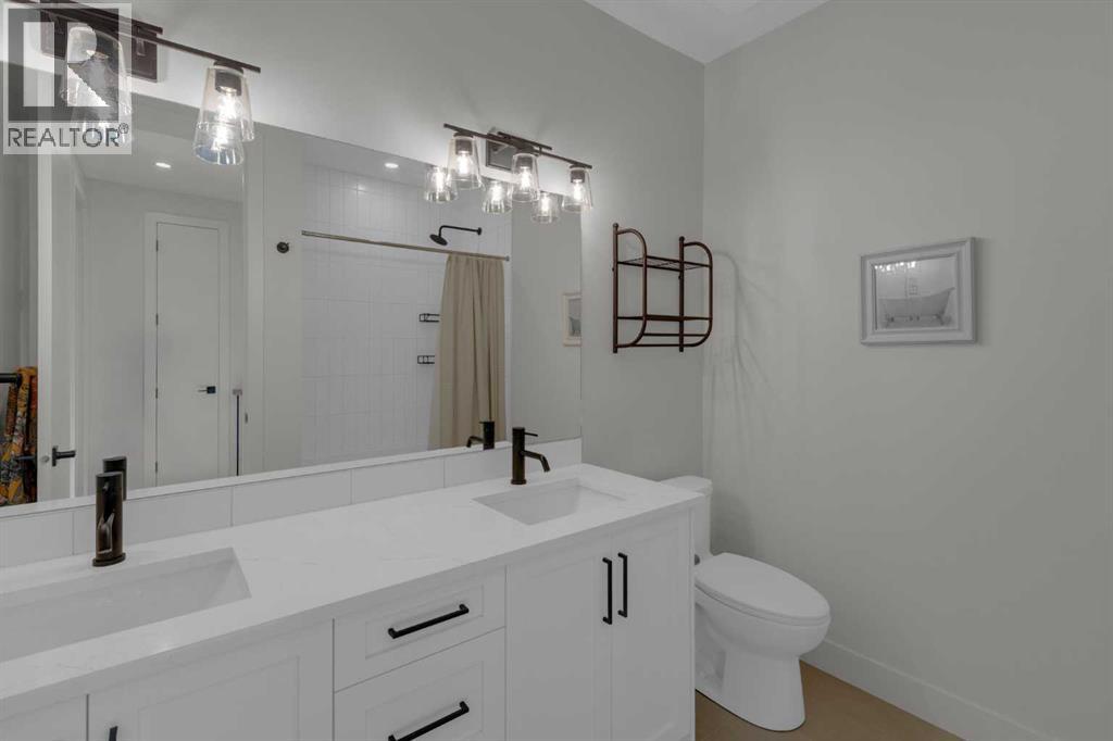 Single Family House for Sale in   Avenue NW Bowness Calgary 